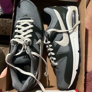 New in box Men’s Nike Air Max Command size 12 cool grey/light bone-sequoia.